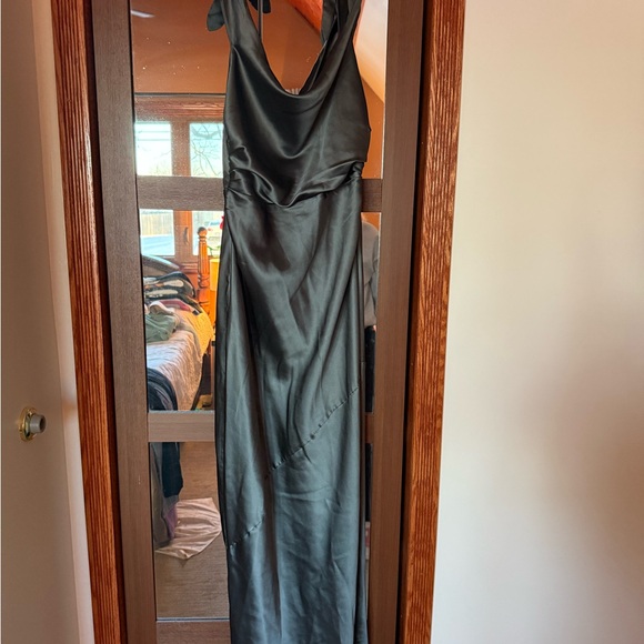 off the shoulder dress - Picture 7 of 7